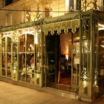 Paris | Champs Élysées | Restaurant bei Nacht