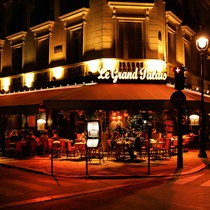 Paris | Champs Élysées | Restaurant bei Nacht